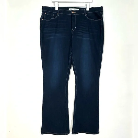 Levi Strauss Signature Mid-Rise Bootcut Denim Jeans • Blue • Sz 20M W35 L32 •EUC - Picture 1 of 15
